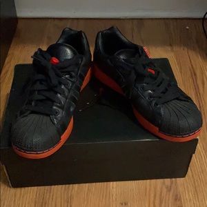 Mens Adidas Superstar size 9